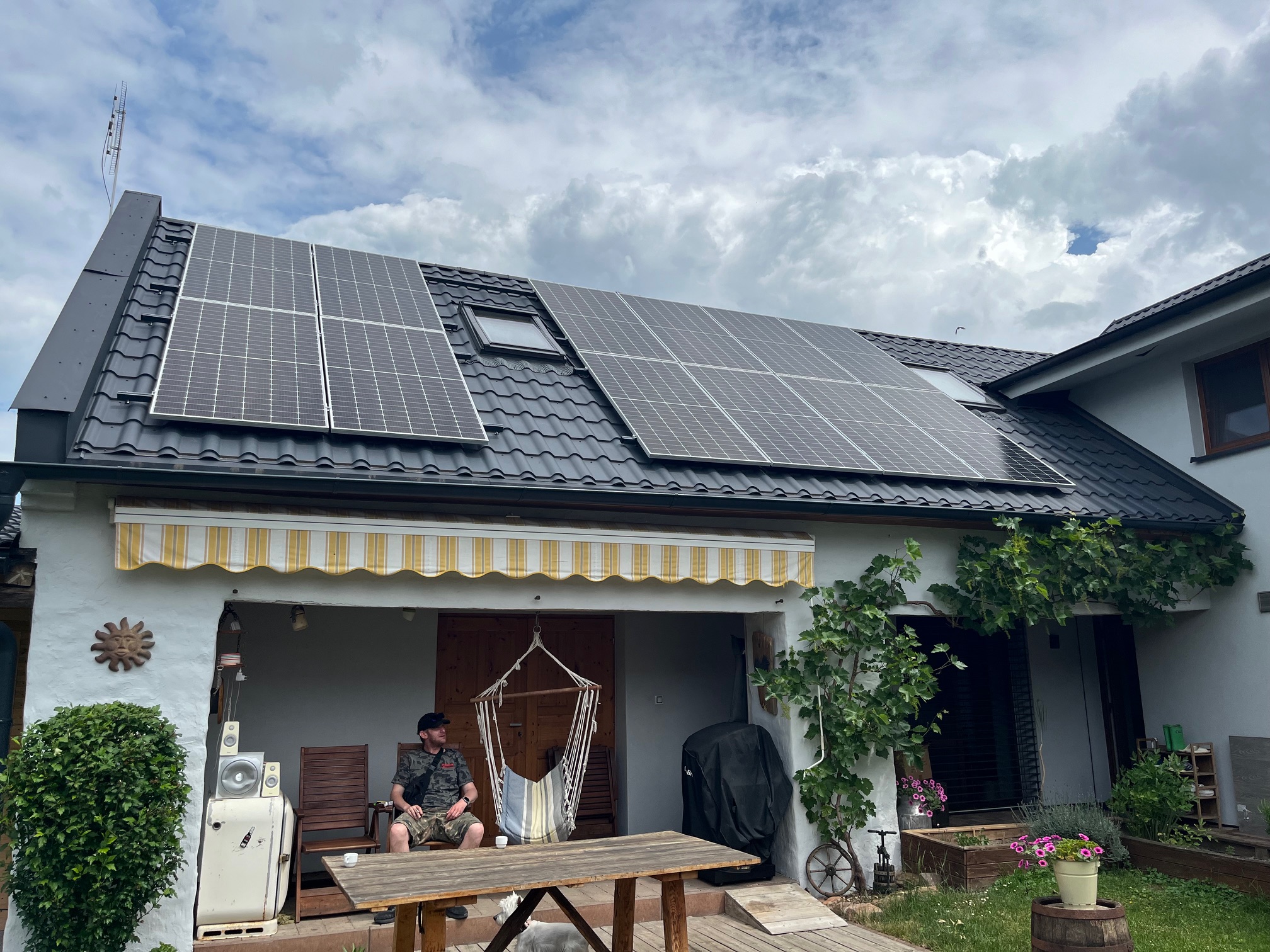 Fotovoltaická elektrárna na rodinném domě v Tlumačově – fotografie 2